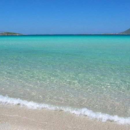 Bed and Breakfast Brezza Di Mare San Teodoro  Exterior foto