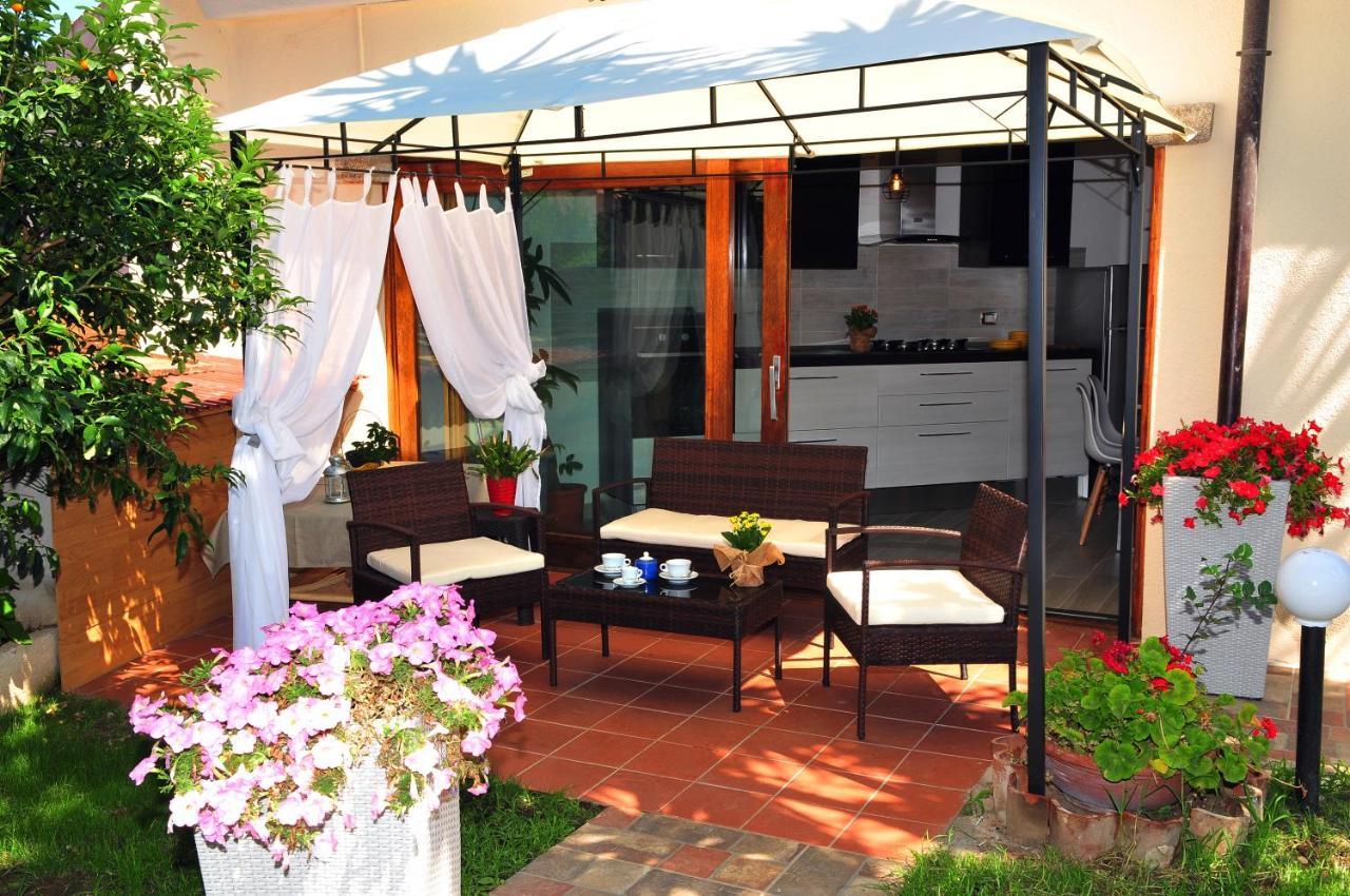 Bed and Breakfast Brezza Di Mare San Teodoro  Exterior foto