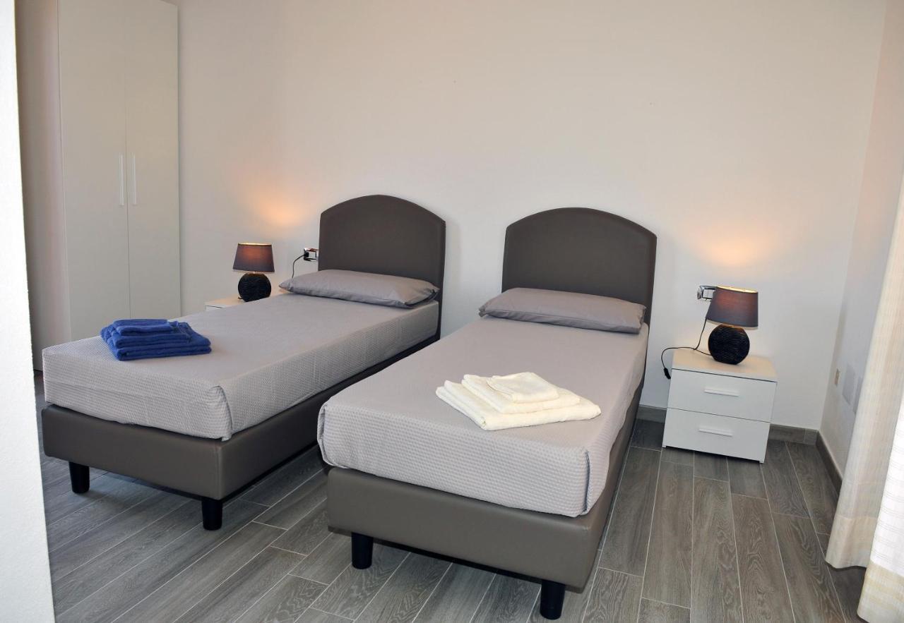 Bed and Breakfast Brezza Di Mare San Teodoro  Exterior foto